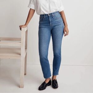 Madewell Curvy Stovepipe Jeans in Leaside Wash